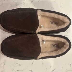 UGG Men's Brown Slippers